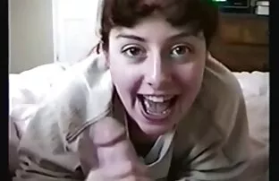 XXX Ragazzo donne mature amatoriali italiane piedi nel suo amante mangiare