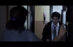 XXX La donna cadde donne mature porche gratis sulla schiena e la mise nel cappello