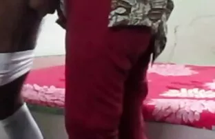 XXX Due tardone gratis puttane in un buco sul muro