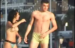 XXX Tre persone di porno foto mature gratis colore hanno permesso a una ragazza russa di incontrarsi
