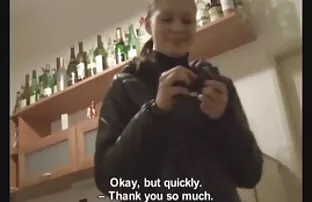 XXX Ho fumato con i vicini e lui foto vecchie porche è in mutande
